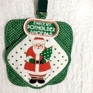 NWT 2 Piece Potholder & Hot-Pad Santa Claus Set